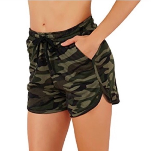 🔹 Camo Shorts - Picture 4 of 8